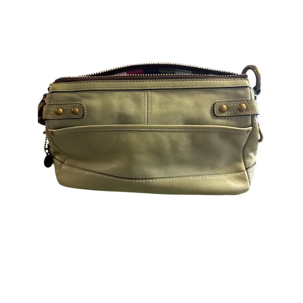 Authentic Coach Legacy Two Toned Leigh Purse. - Picture 4 of 11